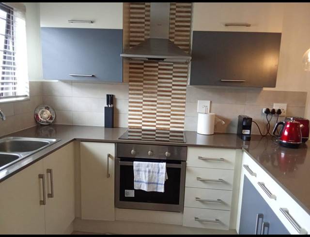 2 BEDROOM TOWNHOUSE FOR SALE IN KYALAMI HILLS